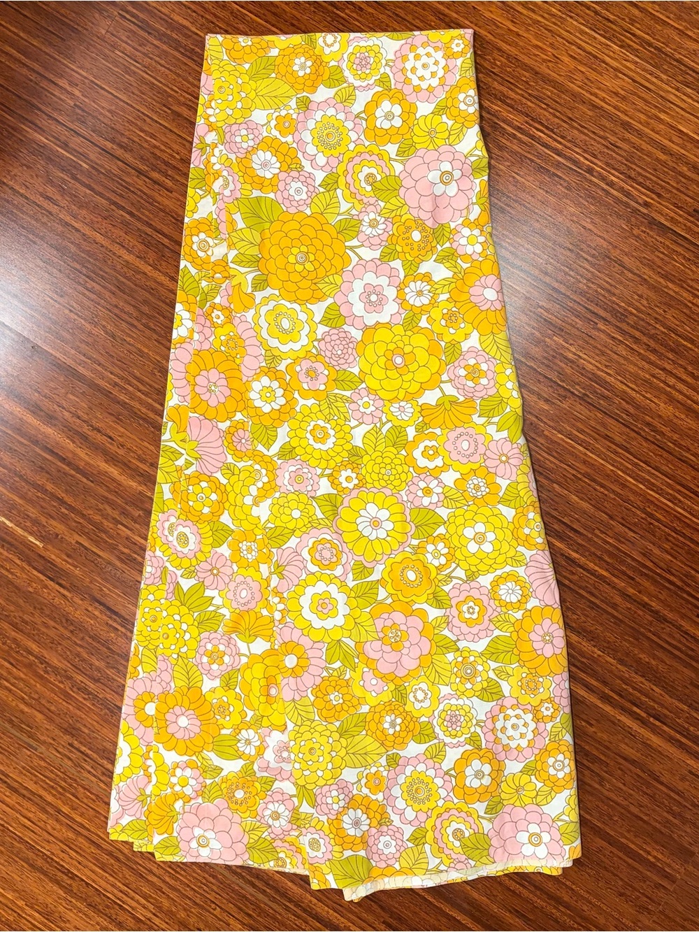Vtg 70s Tastemaker by Mohawk "Bright ‘N Beautiful Flower" Full Flat Sheet
